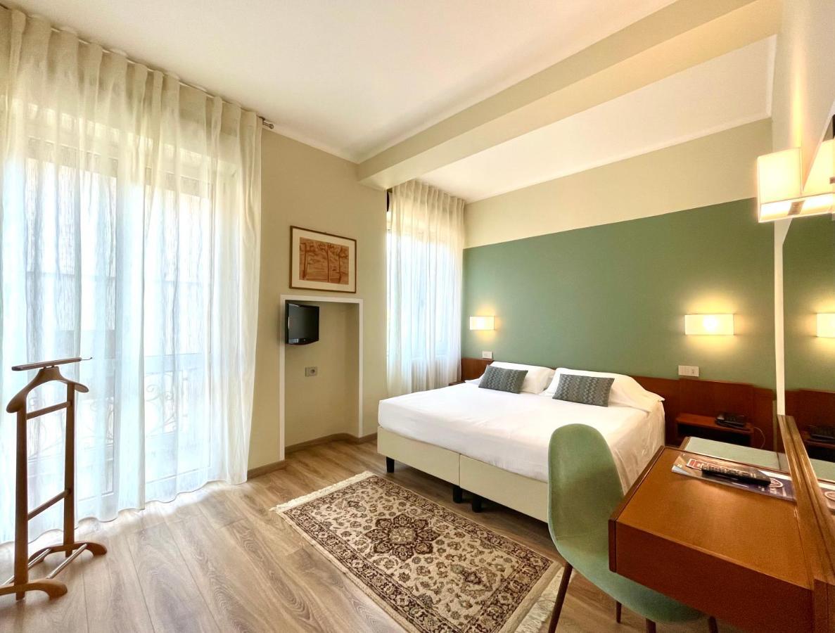 Hotel Brescia & Apartments Darfo Boario Terme ภายนอก รูปภาพ